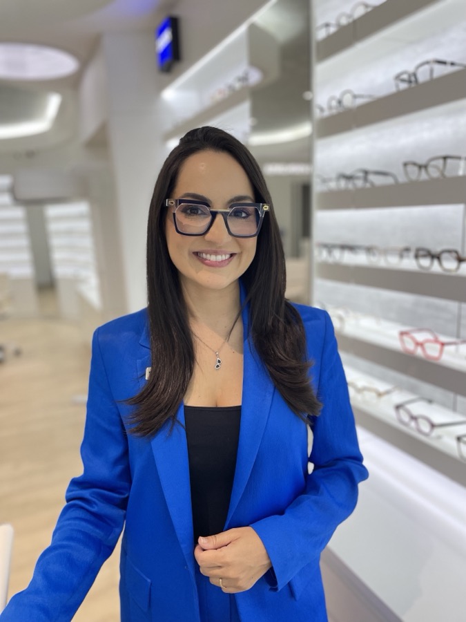 Lila — consultor(a) óptico(a) na Zeiss Vision Center Bauru
